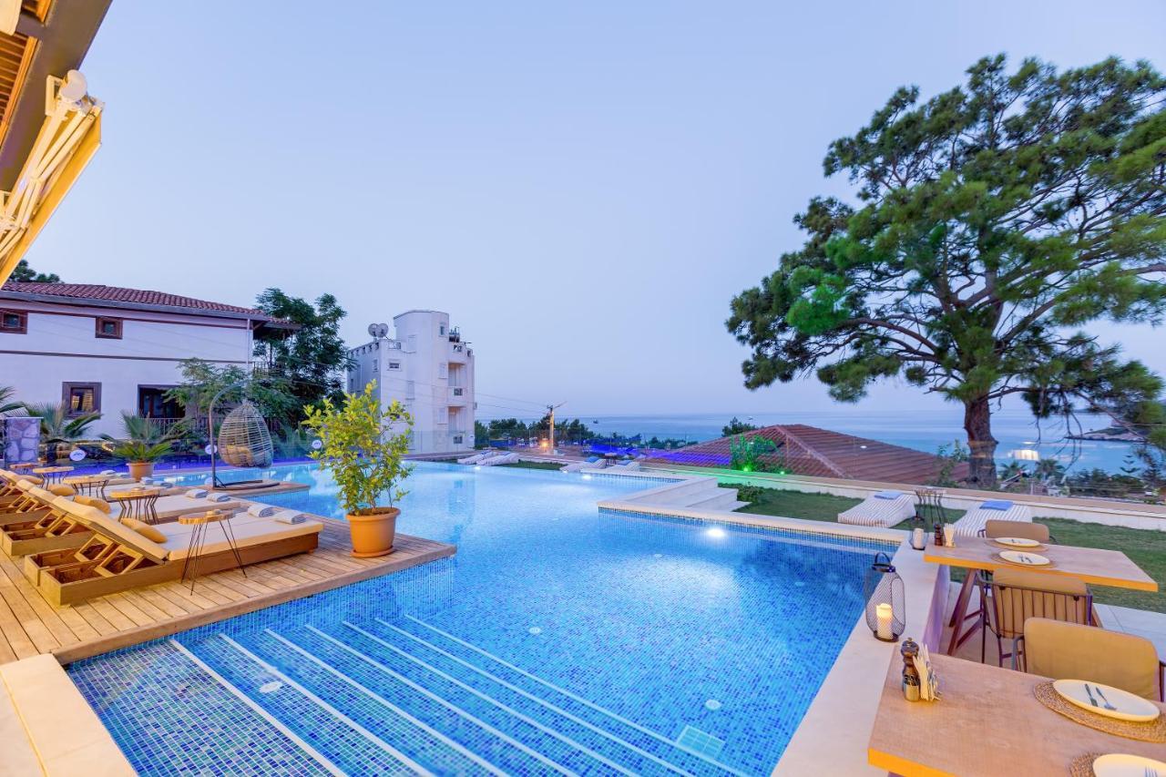 Melanippe Relaxing Hotel -Adults Only Karaoz Extérieur photo